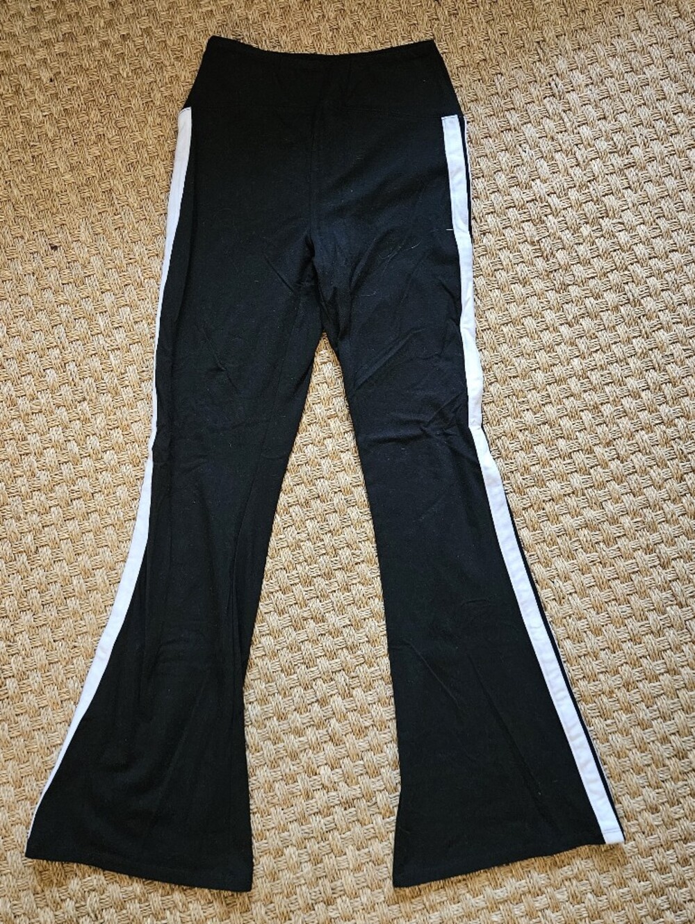 No Boundaries Womens Wide Leg Pant With Side Stripes